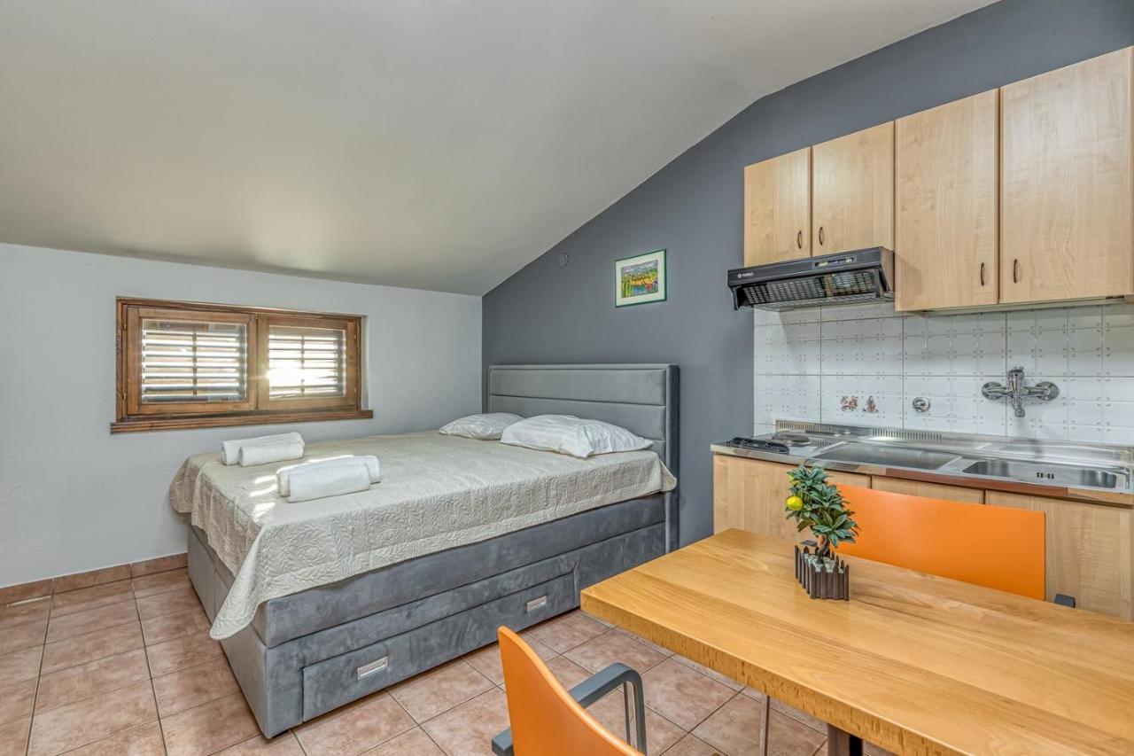Apartment-Haus Wolbeck Cervar-Porat ภายนอก รูปภาพ